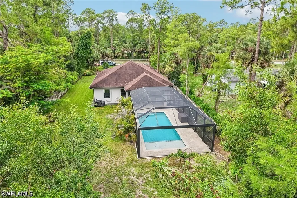 423 14th Avenue NE Naples FL 34120