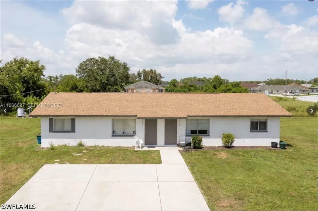 136/138 Gordon Avenue S Lehigh Acres FL 33973