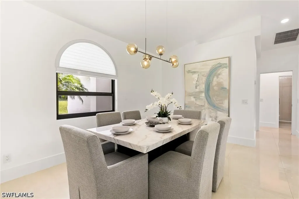 221 10th Street SE Naples FL 34117