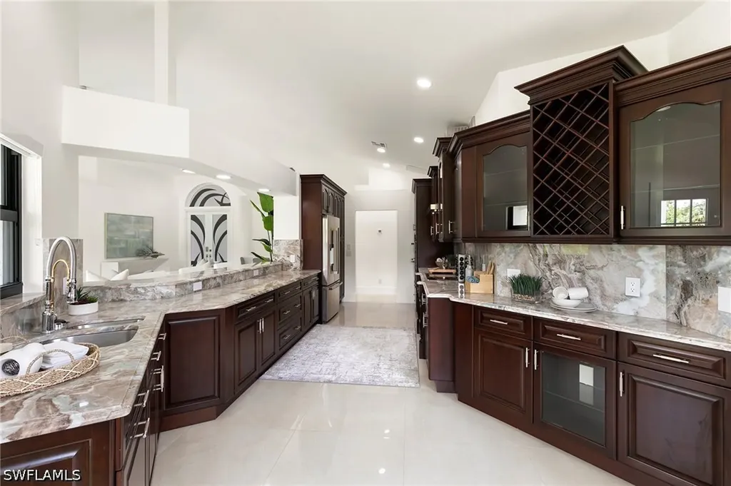 221 10th Street SE Naples FL 34117