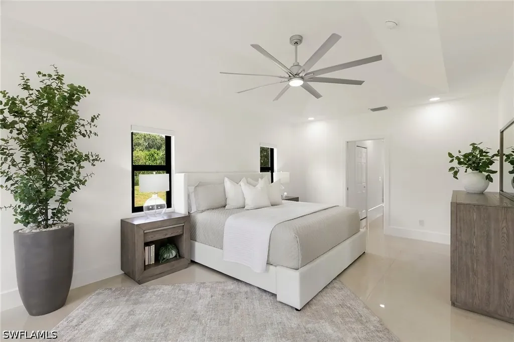 221 10th Street SE Naples FL 34117