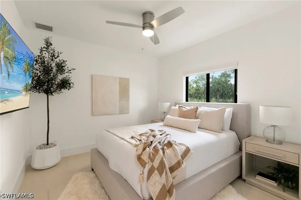 221 10th Street SE Naples FL 34117