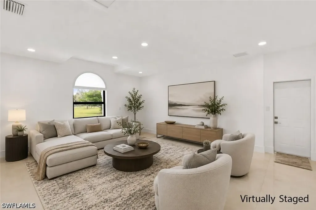 221 10th Street SE Naples FL 34117