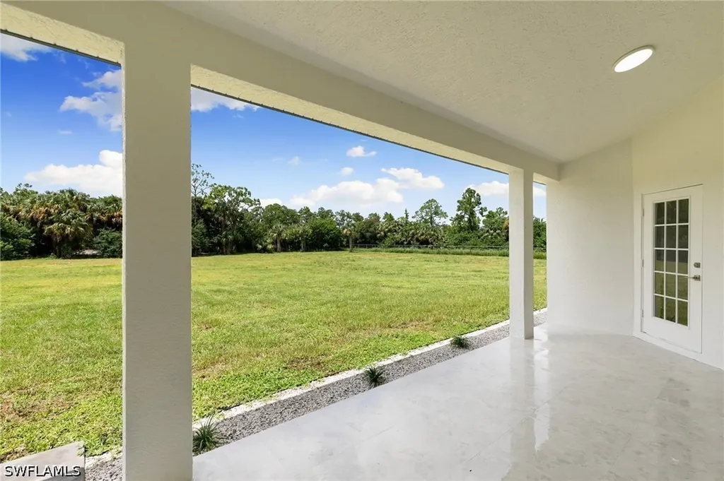 221 10th Street SE Naples FL 34117