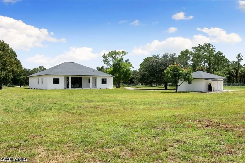 221 10th Street SE Naples FL 34117