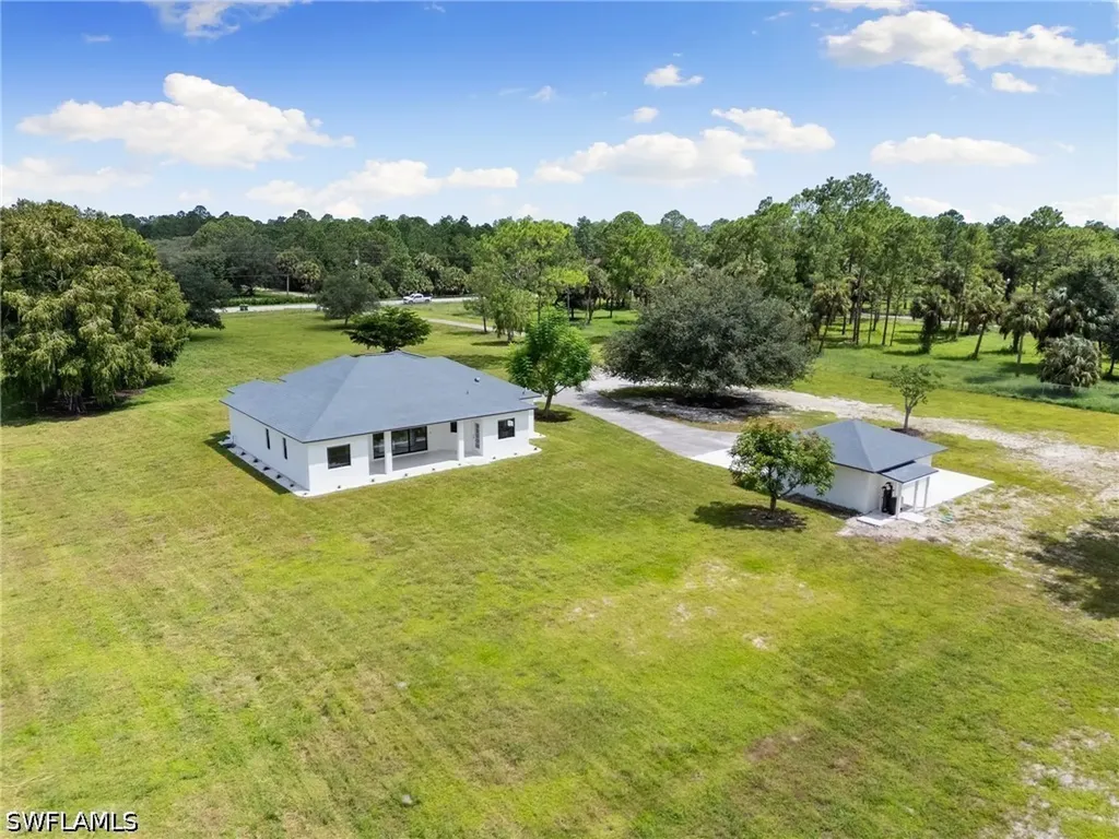221 10th Street SE Naples FL 34117