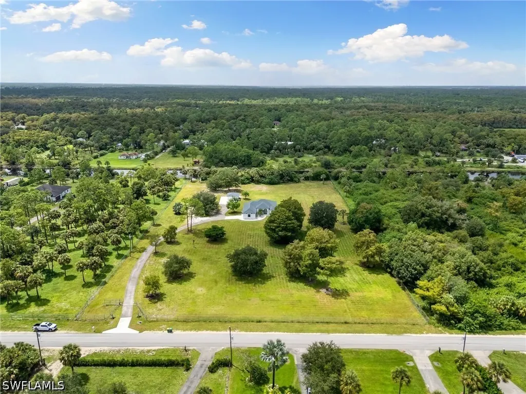 221 10th Street SE Naples FL 34117