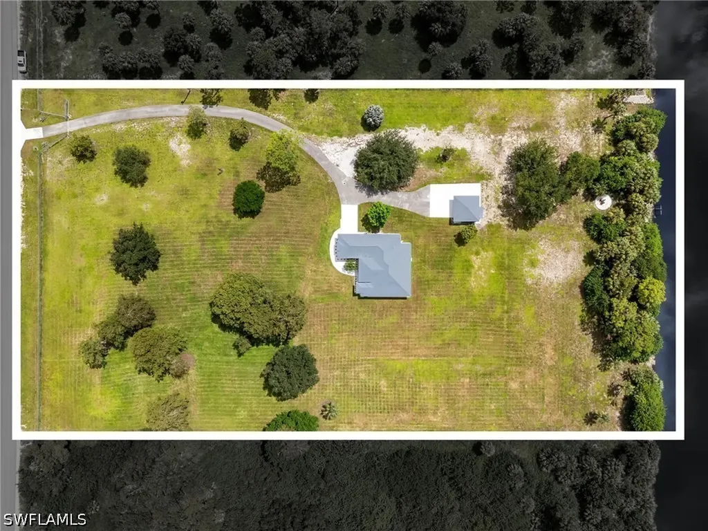 221 10th Street SE Naples FL 34117