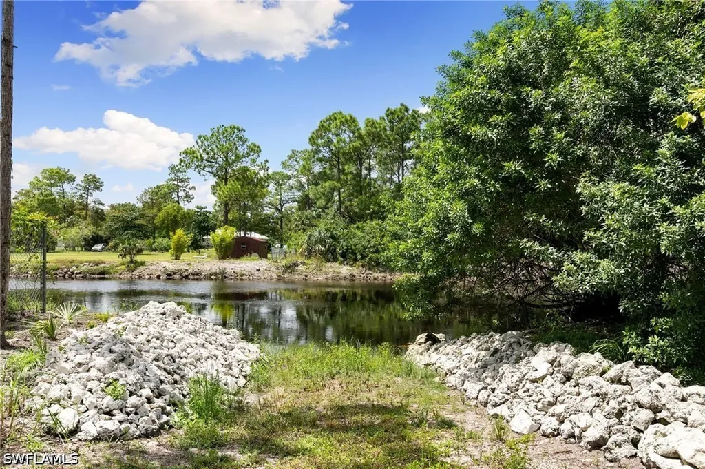 221 10th Street SE Naples FL 34117