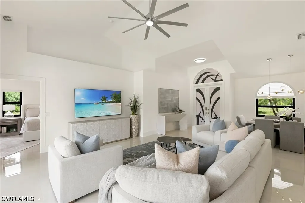 221 10th Street SE Naples FL 34117