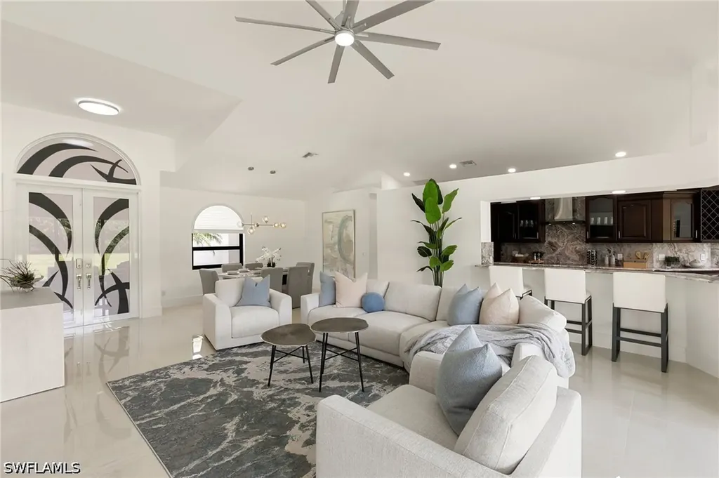 221 10th Street SE Naples FL 34117