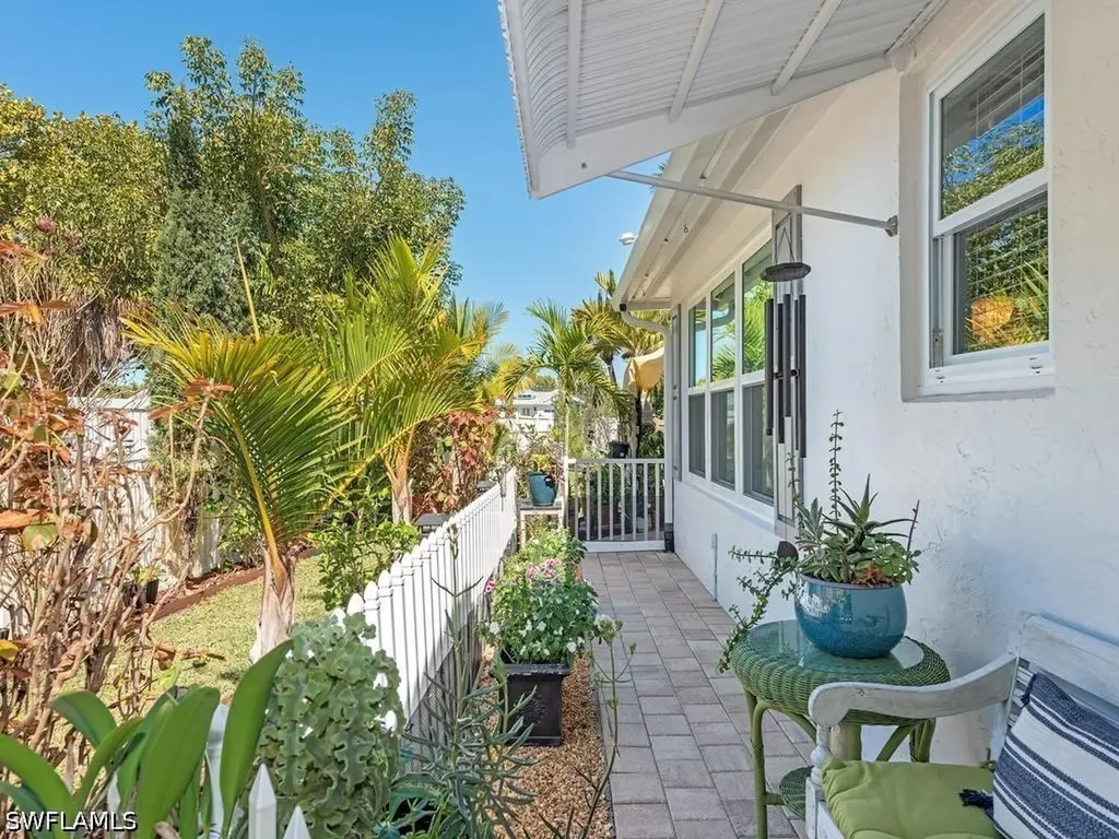 23 Knights Bridge Road Naples FL 34112