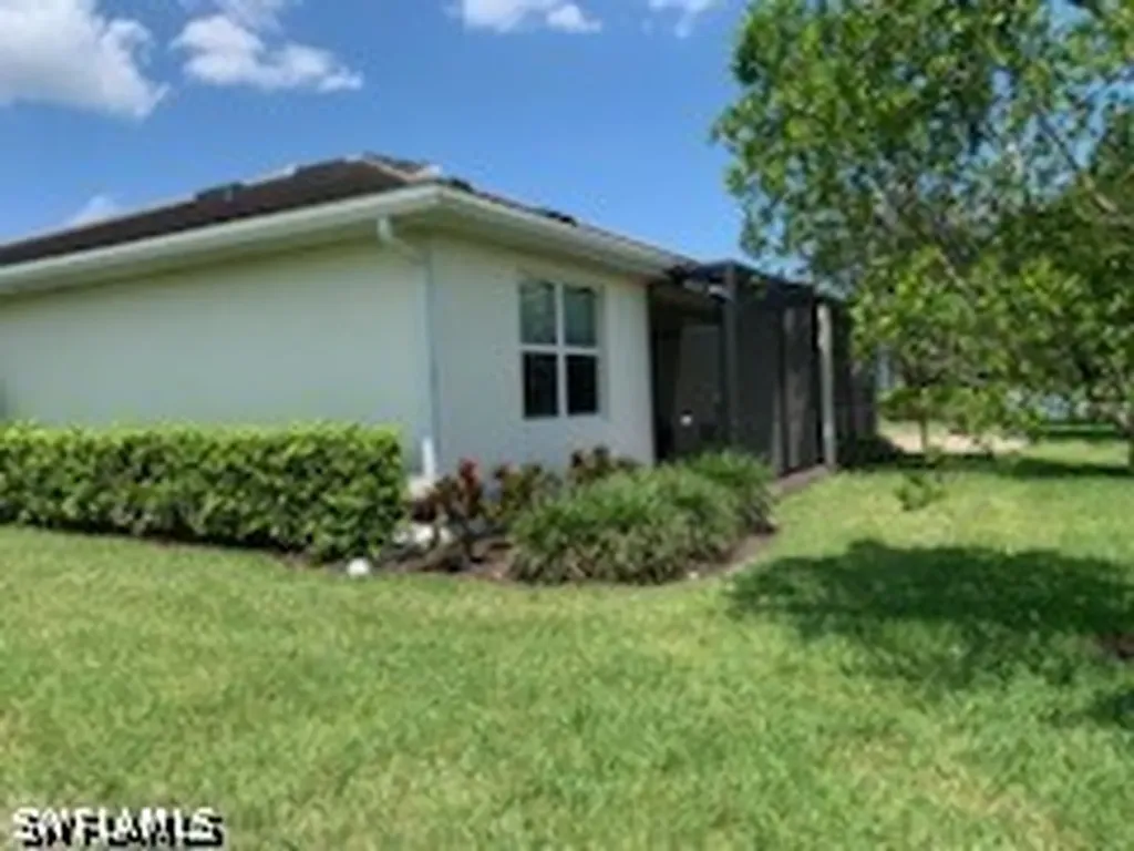 14631 Edgewater Circle Naples FL 34114