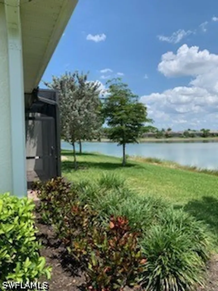 14631 Edgewater Circle Naples FL 34114