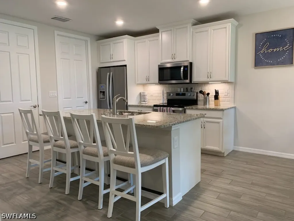 14631 Edgewater Circle Naples FL 34114