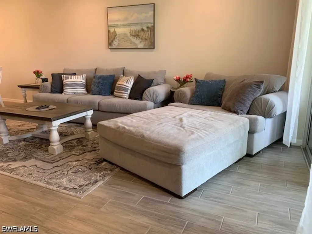 14631 Edgewater Circle Naples FL 34114