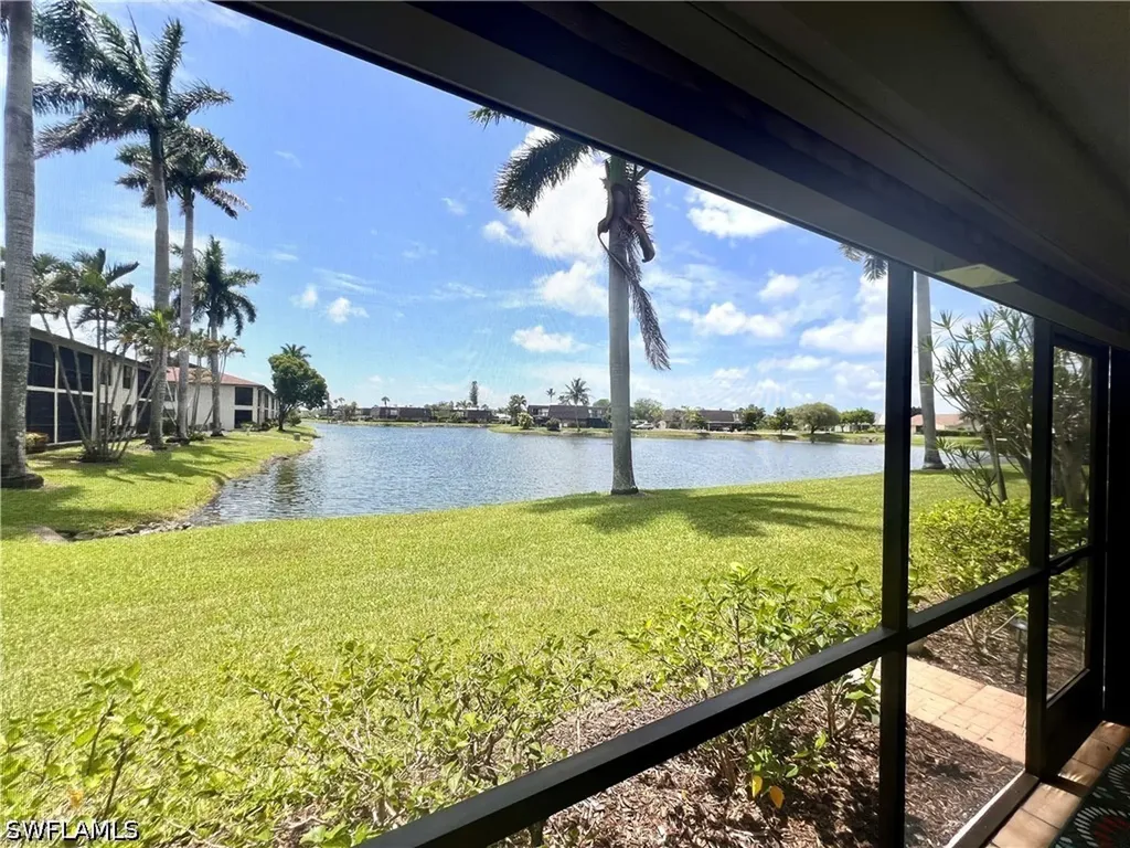 4240 Chantelle Drive Naples FL 34112