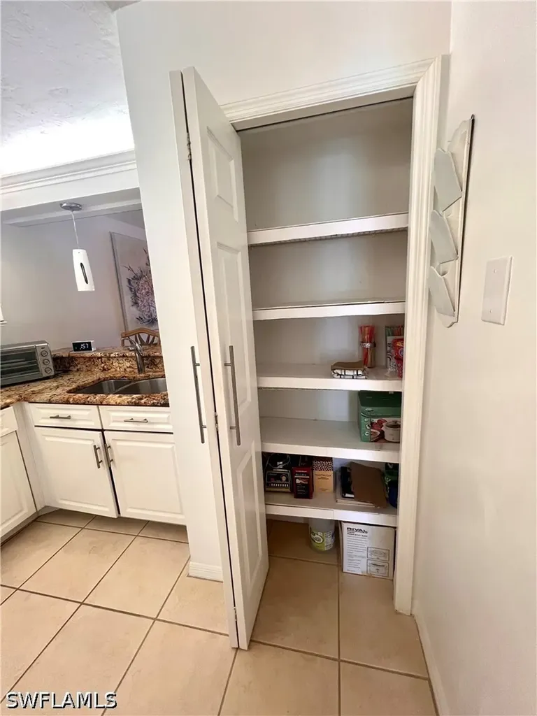 4240 Chantelle Drive Naples FL 34112