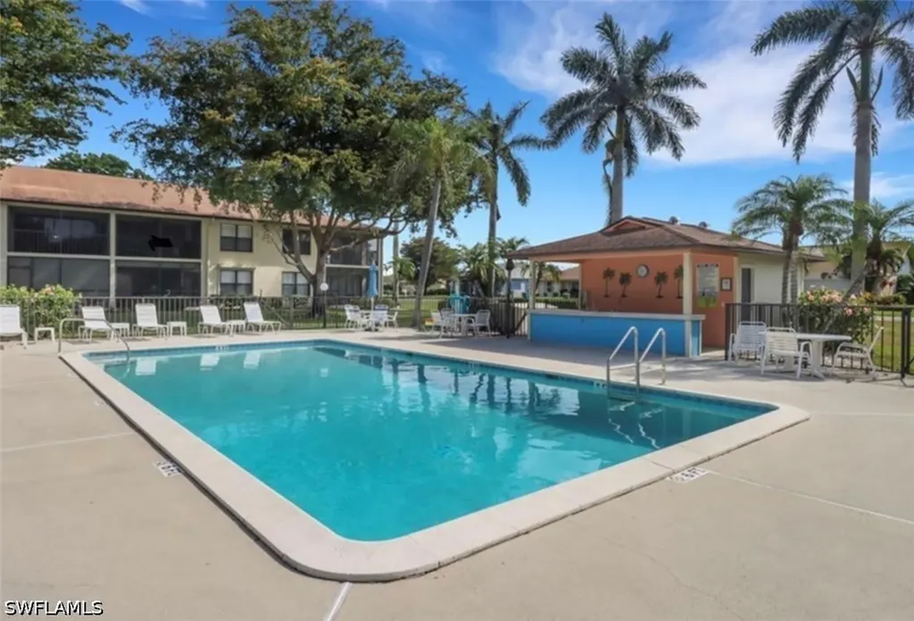 4240 Chantelle Drive Naples FL 34112