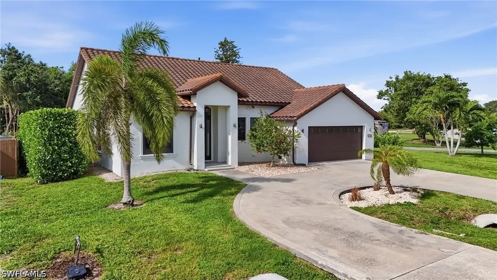 1140 Jeronimo Drive Naples FL 34103