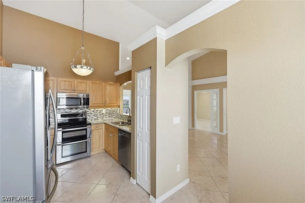 2650 Creek Lane Naples FL 34119