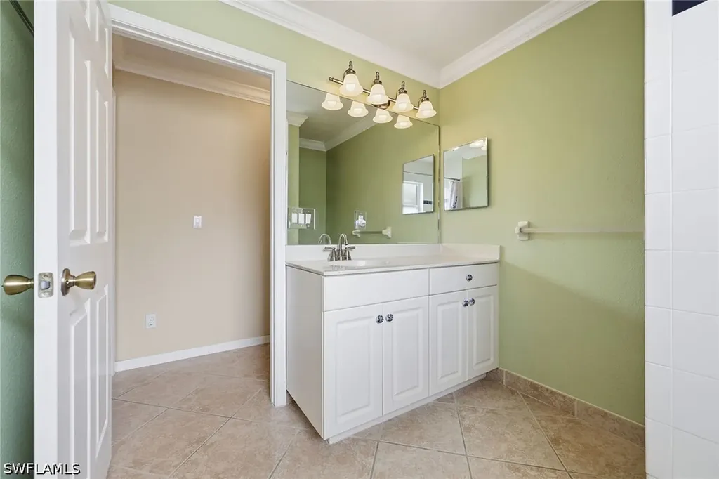 2650 Creek Lane Naples FL 34119