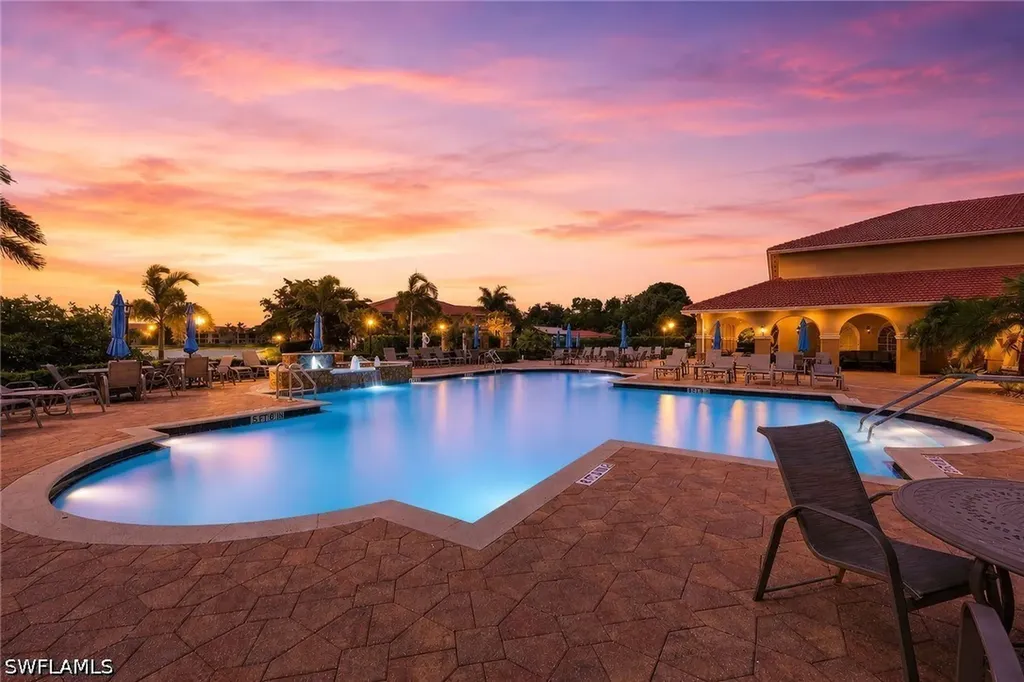2650 Creek Lane Naples FL 34119