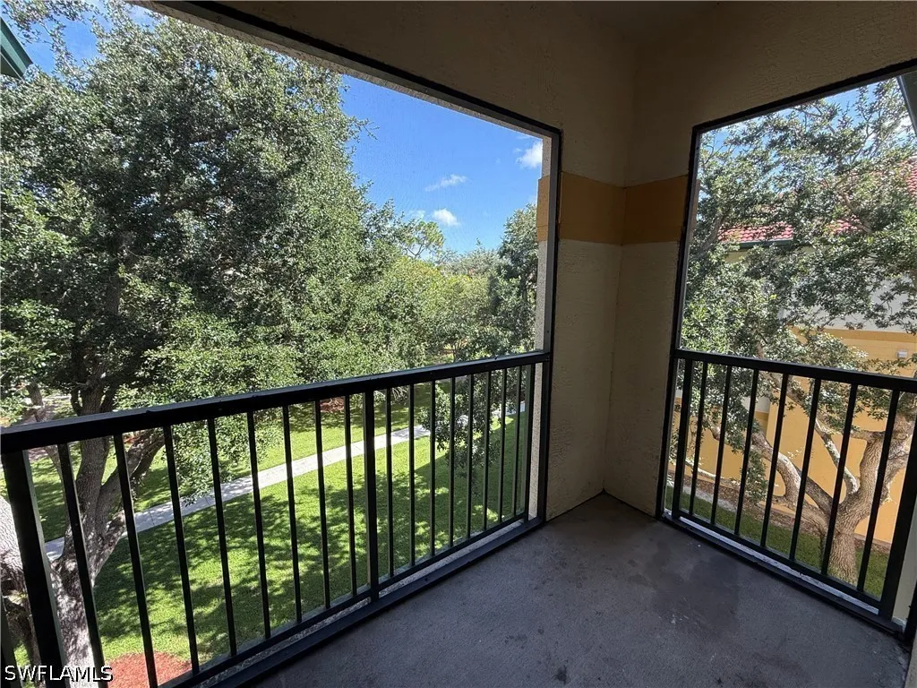 11561 Villa Grand Fort Myers FL 33913