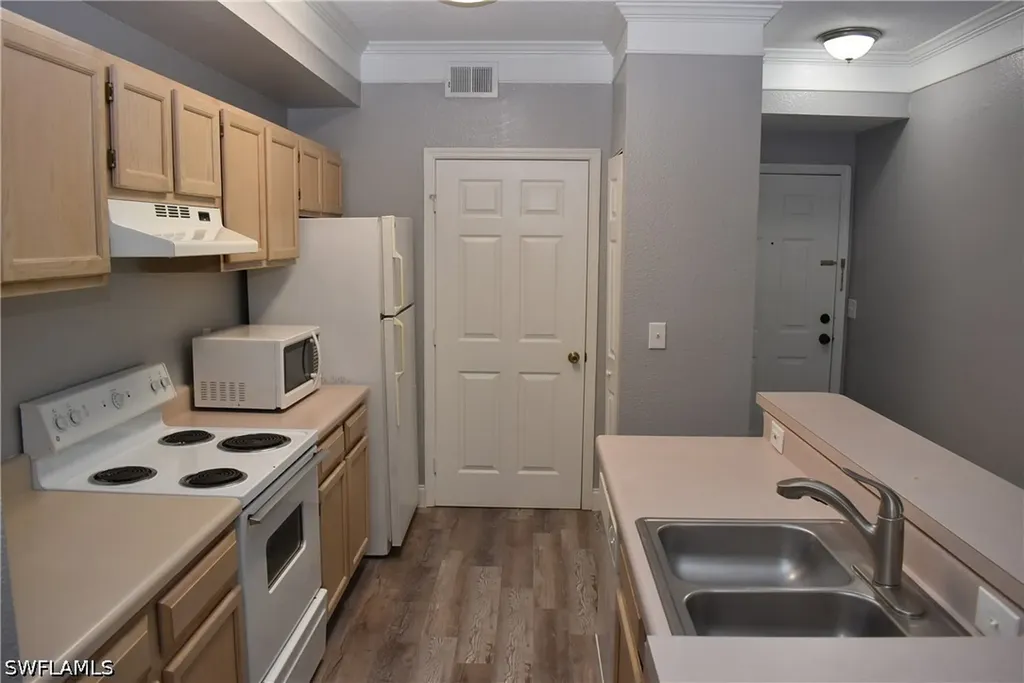 11561 Villa Grand Fort Myers FL 33913