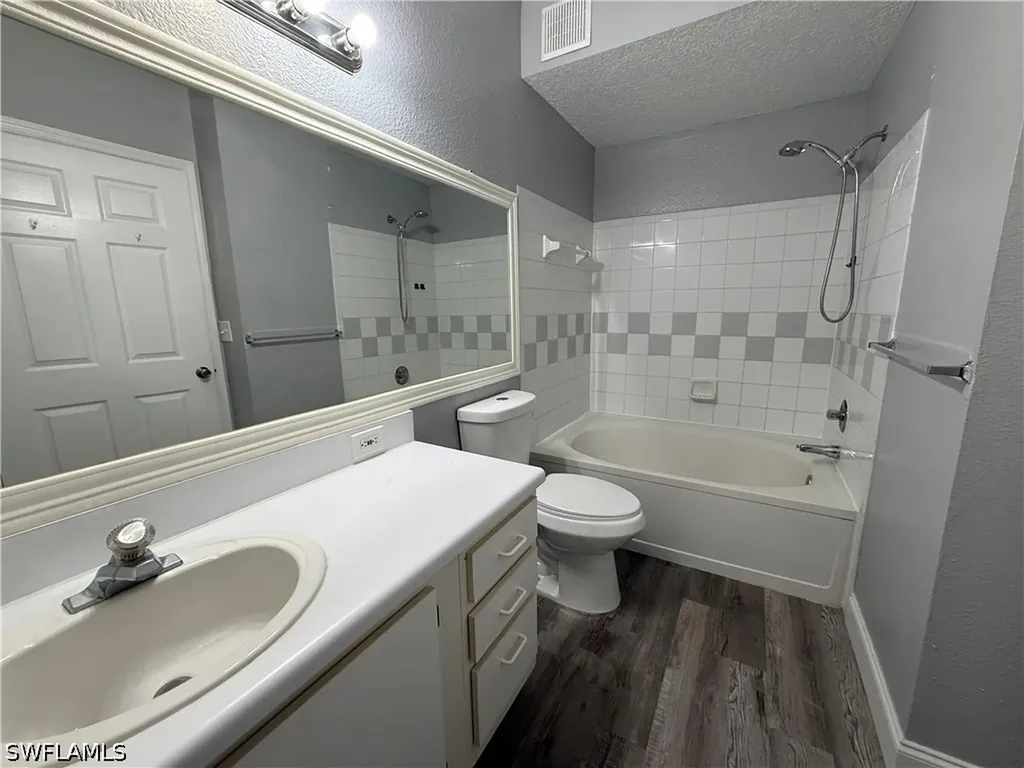 11561 Villa Grand Fort Myers FL 33913
