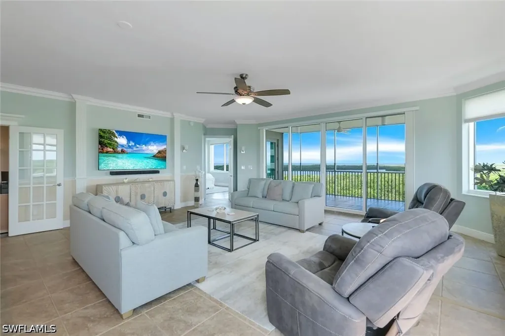 Naples FL, 275 Indies Way, Unit 706