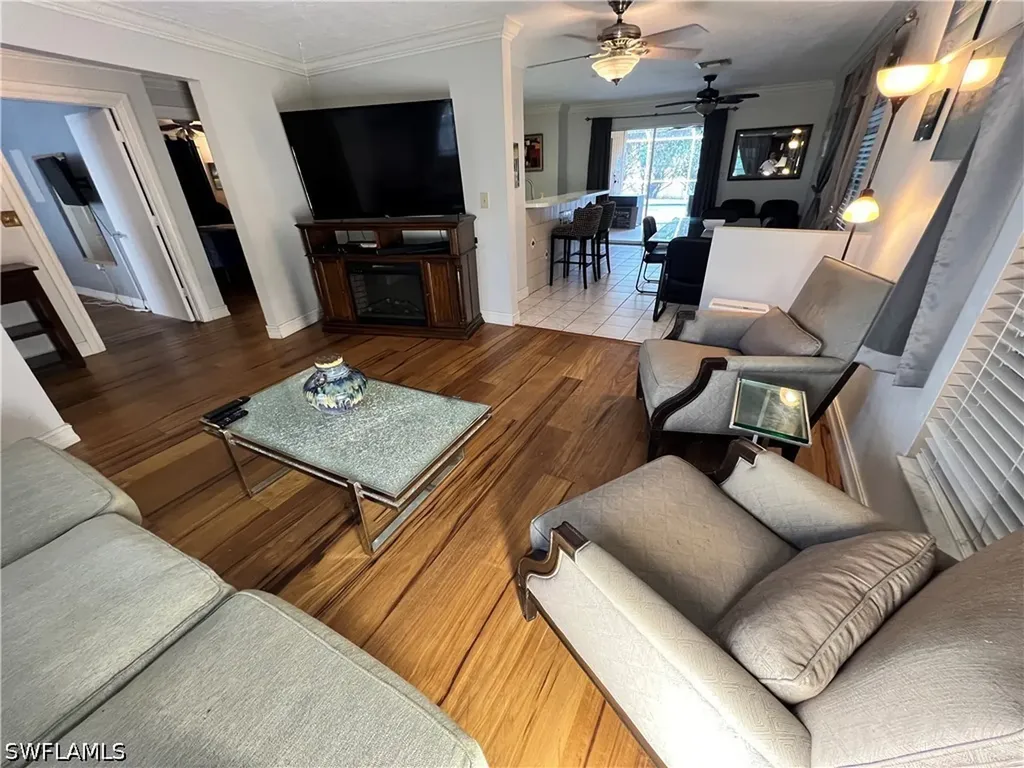 690 95th Avenue N Naples FL 34108