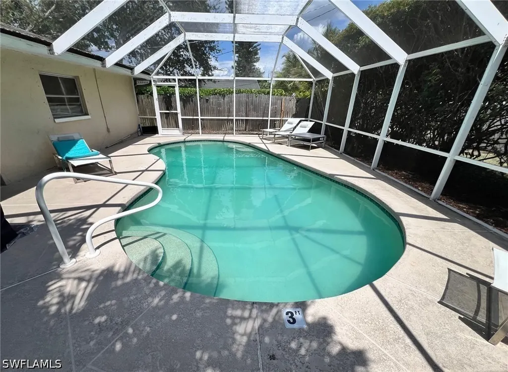 690 95th Avenue N Naples FL 34108