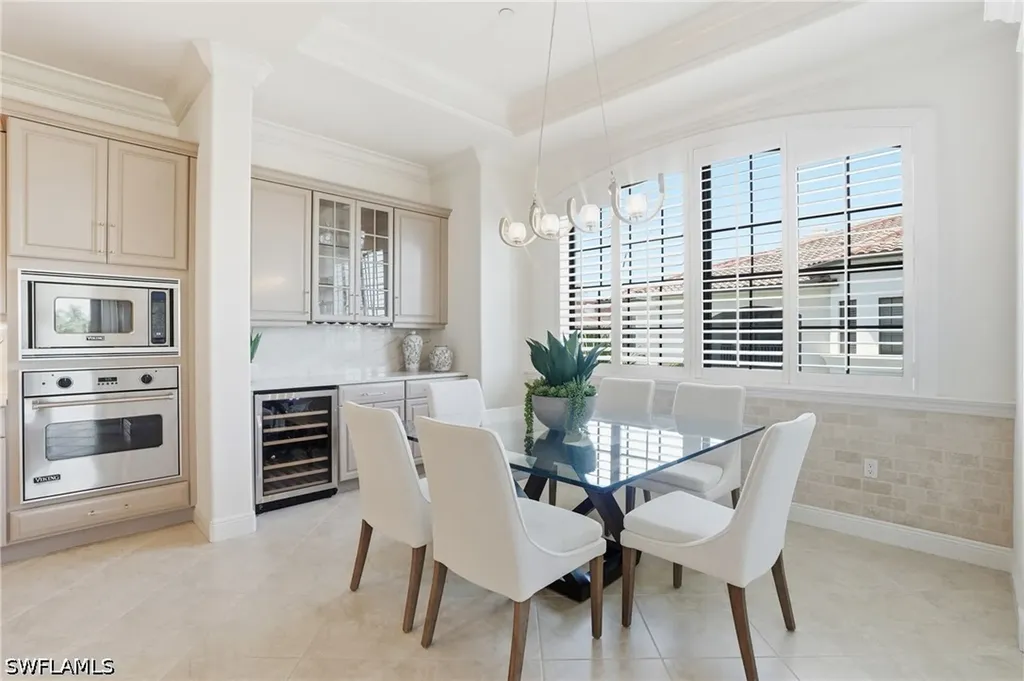 2543 Marquesa Royale Lane Naples FL 34109