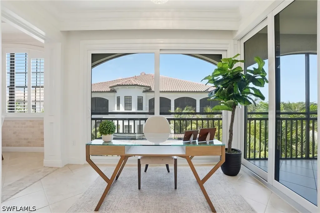 2543 Marquesa Royale Lane Naples FL 34109