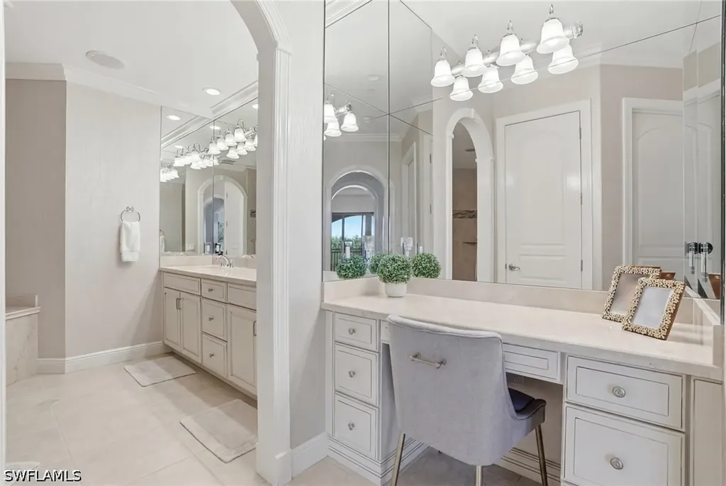 2543 Marquesa Royale Lane Naples FL 34109