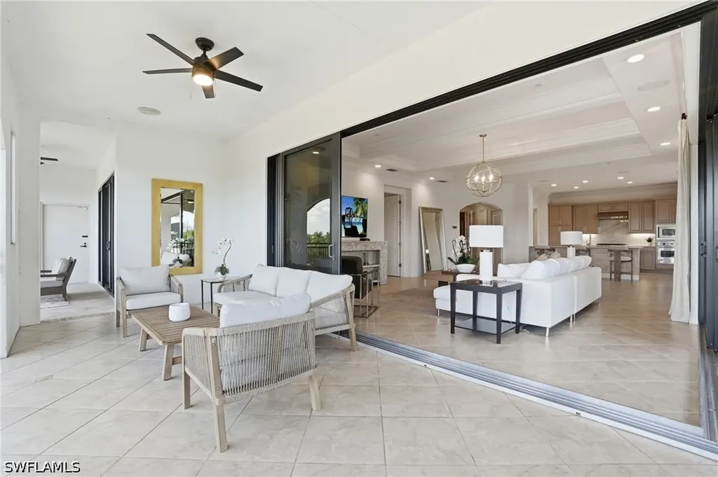 2543 Marquesa Royale Lane Naples FL 34109