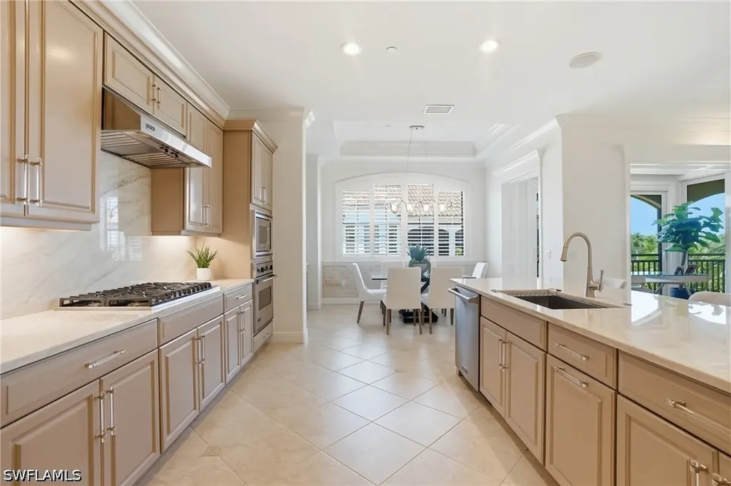 2543 Marquesa Royale Lane Naples FL 34109