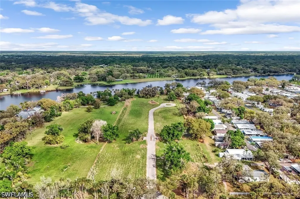 1050 Shady Oaks Avenue Labelle FL 33935