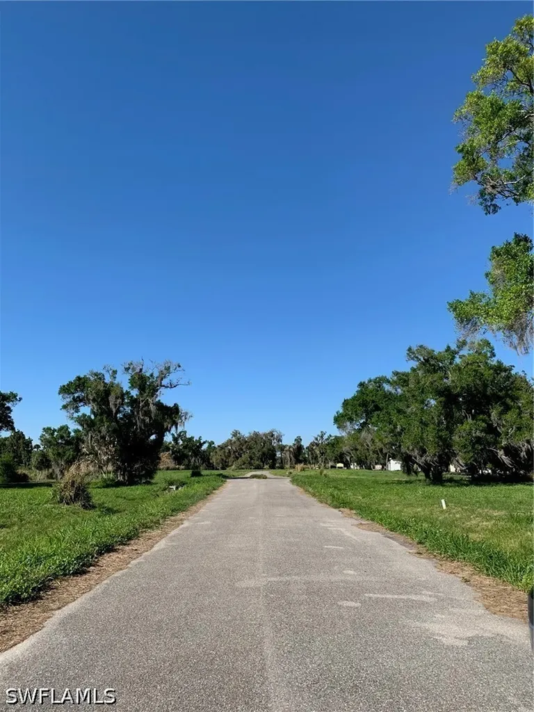 1050 Shady Oaks Avenue Labelle FL 33935