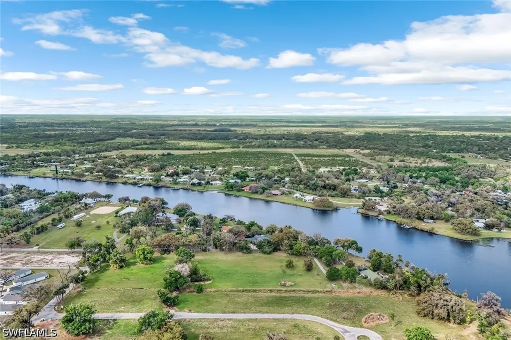 1050 Shady Oaks Avenue Labelle FL 33935