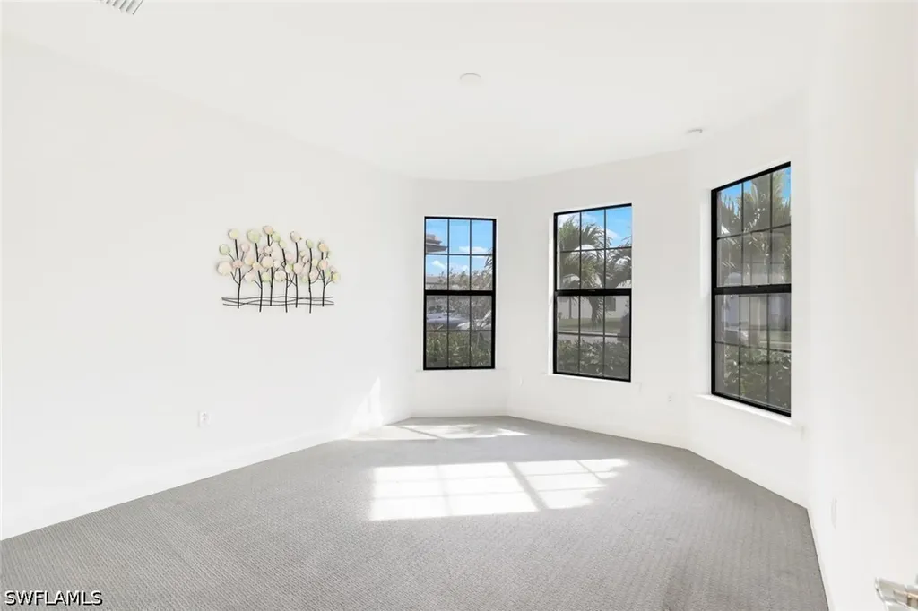 10439 Ventana Lane Naples FL 34120