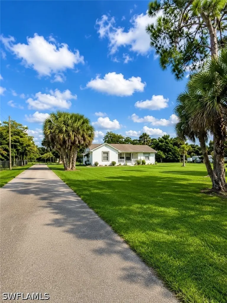 381 17th Street SW Naples FL 34117