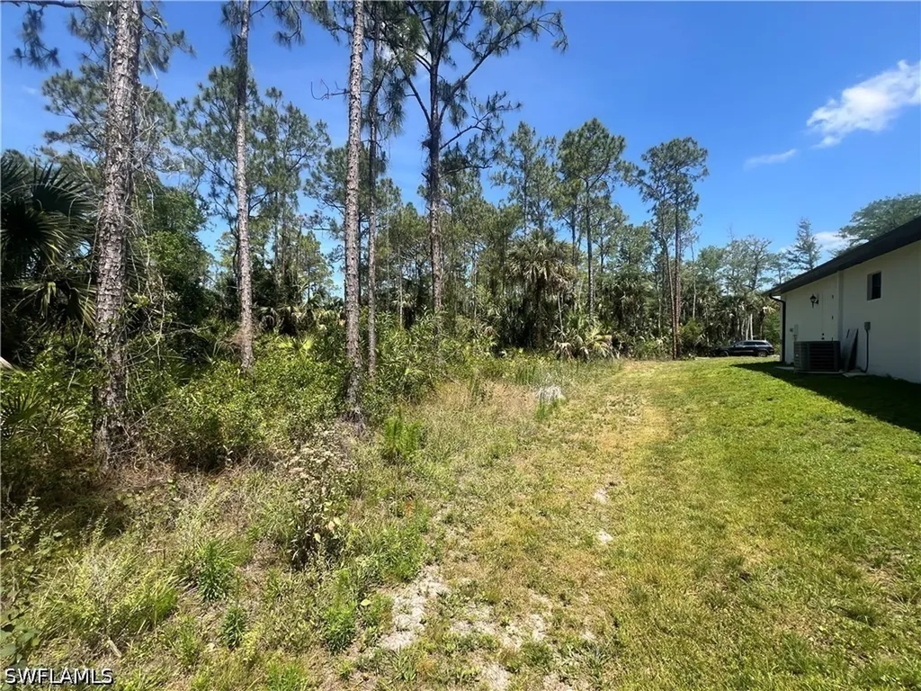41ST Avenue NE Naples FL 34120