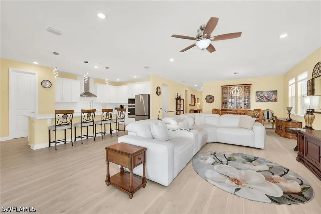 2078 Grove Drive Naples FL 34120