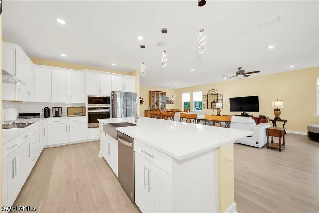 2078 Grove Drive Naples FL 34120