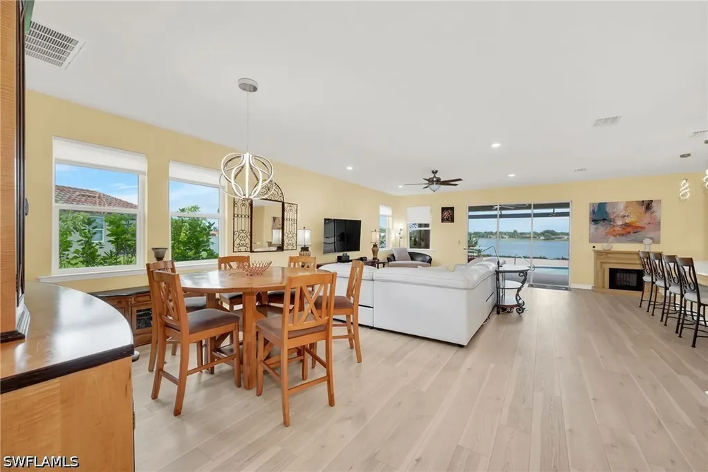 2078 Grove Drive Naples FL 34120