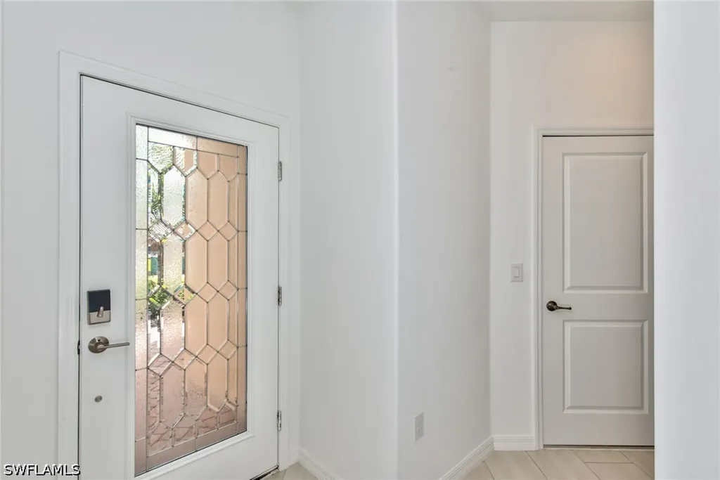 2591 Vine Avenue Naples FL 34120