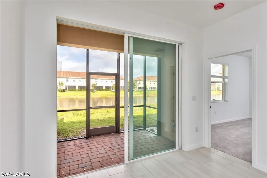 2591 Vine Avenue Naples FL 34120