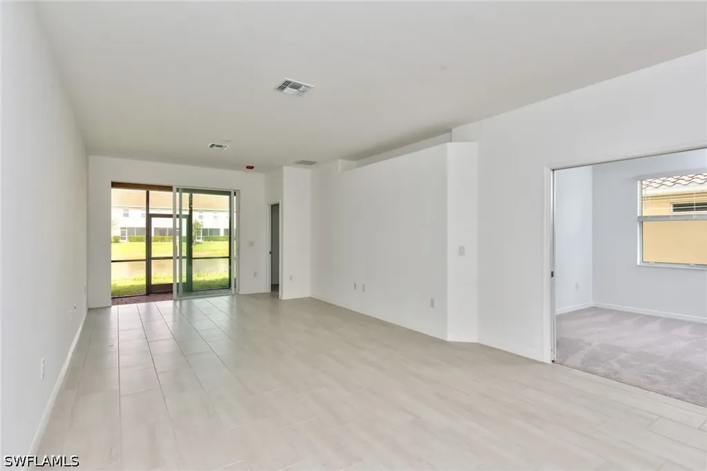2591 Vine Avenue Naples FL 34120
